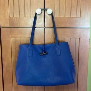 Longchamp Roseau medium tote in cobalt blue pebble leather